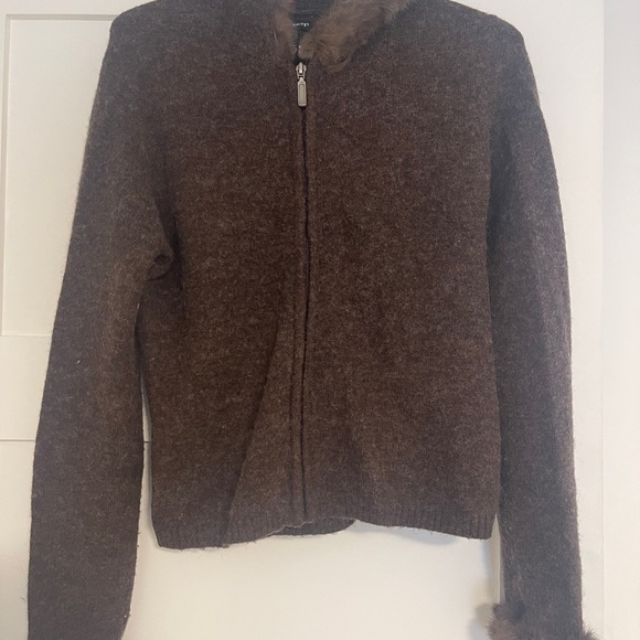 Deanne & White Sweaters - Brown Women's Sweater with Fur Trim
